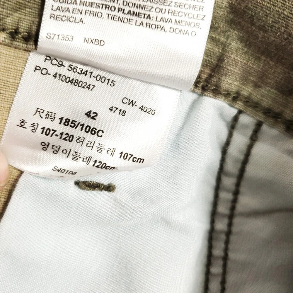 Levis Camo Cargo Shorts Mens 42 Fade 42x10 Stretch Flex Comfort - Picture 7 of 8